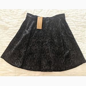 ❇️ NWT ❇️ Black Velvet Skirt